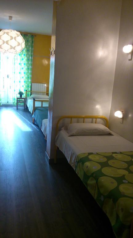 Los Amigos Hostel Madri Quarto foto